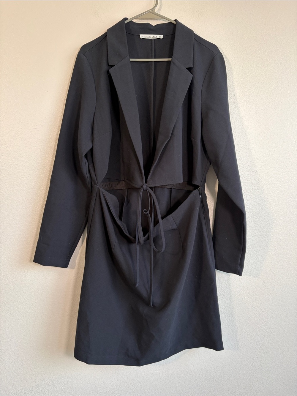 Abercrombie Cutout Blazer Long Sleeve Dress in Black - L Tall